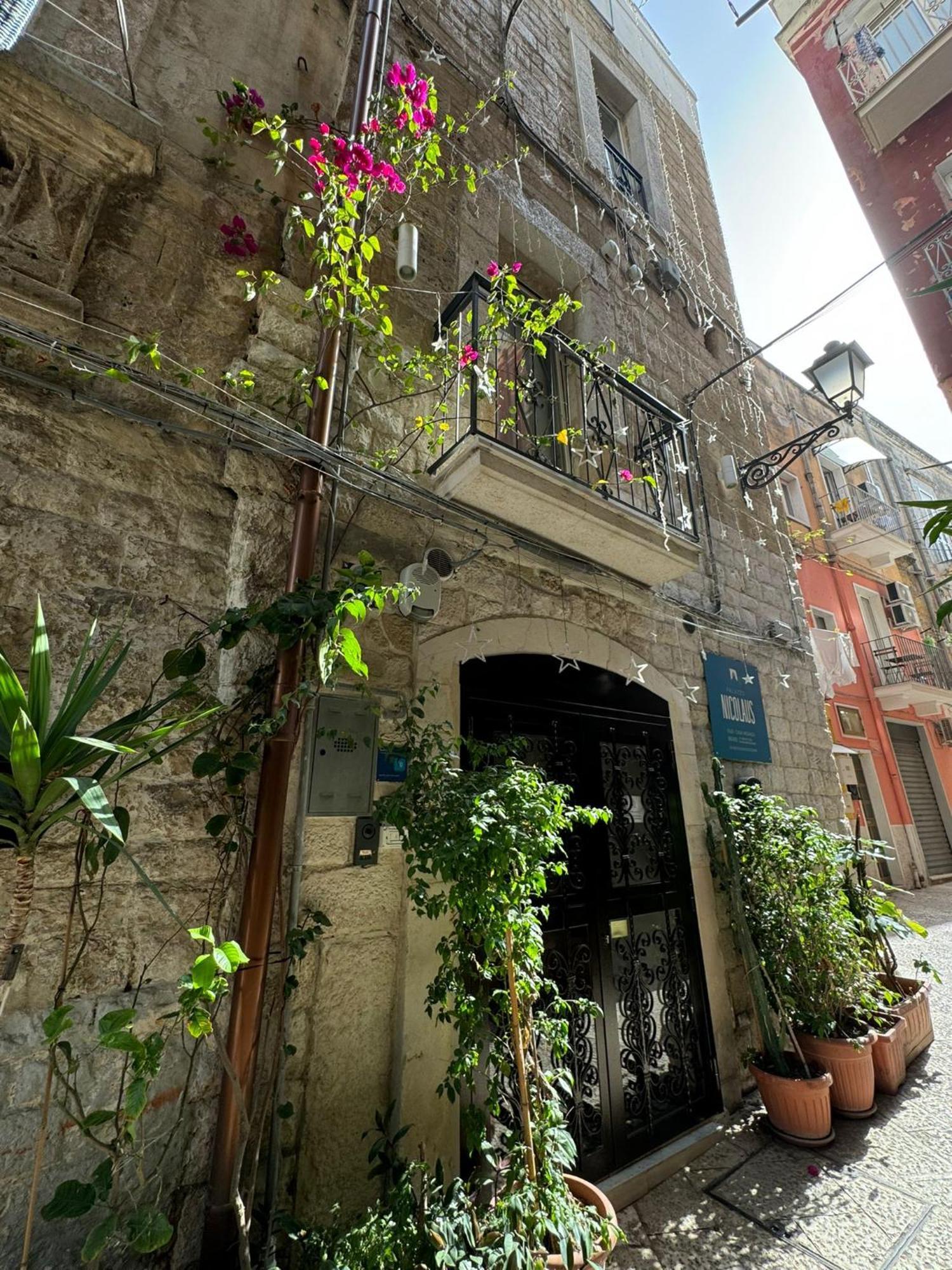 Bed and Breakfast Palazzo Nicolaus Del Borgo Antico Бари Экстерьер фото